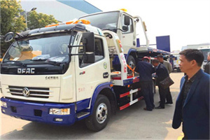 金阳汽车道路救援拖车价格